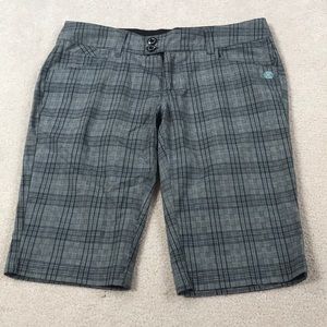 Element shorts